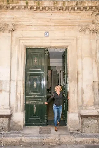 ** Bed & Breakfast La Petite Saunerie Avignone Francia